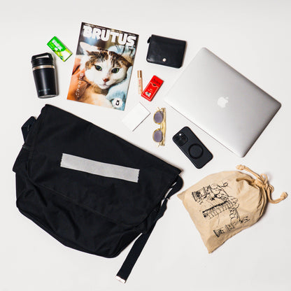 GACHA LARGE BAG　(BLACK)