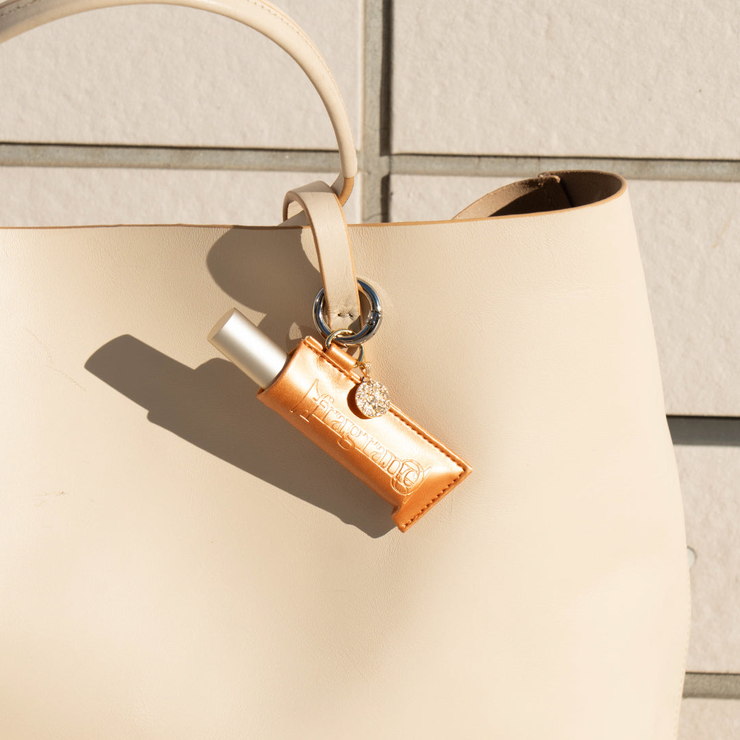 I fragrance amulet case