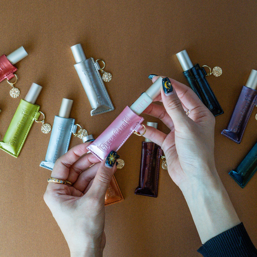 I fragrance amulet case