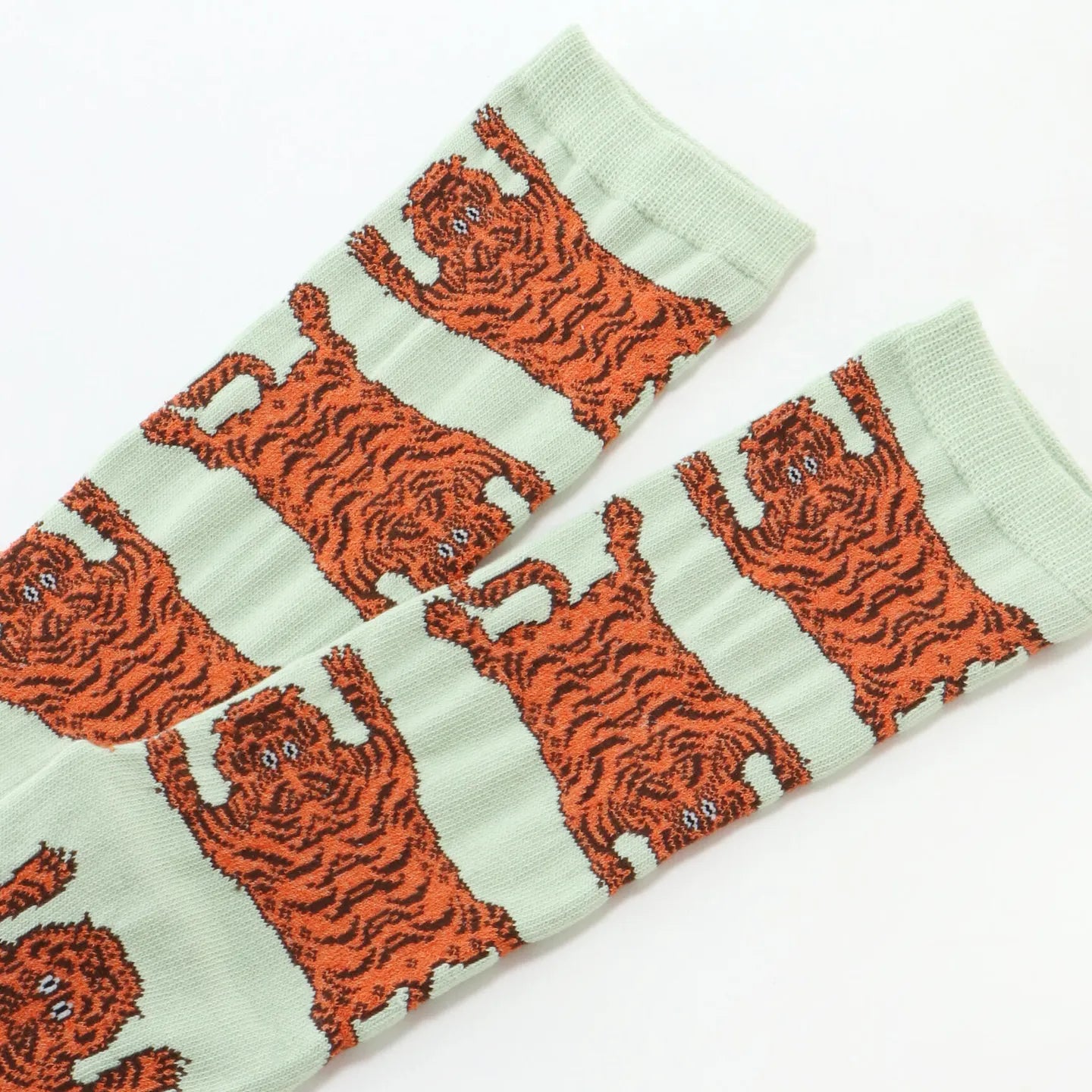 【数量限定】NIOCAN & HOiSUM《タイガー2024ソックス(25-28cm)》