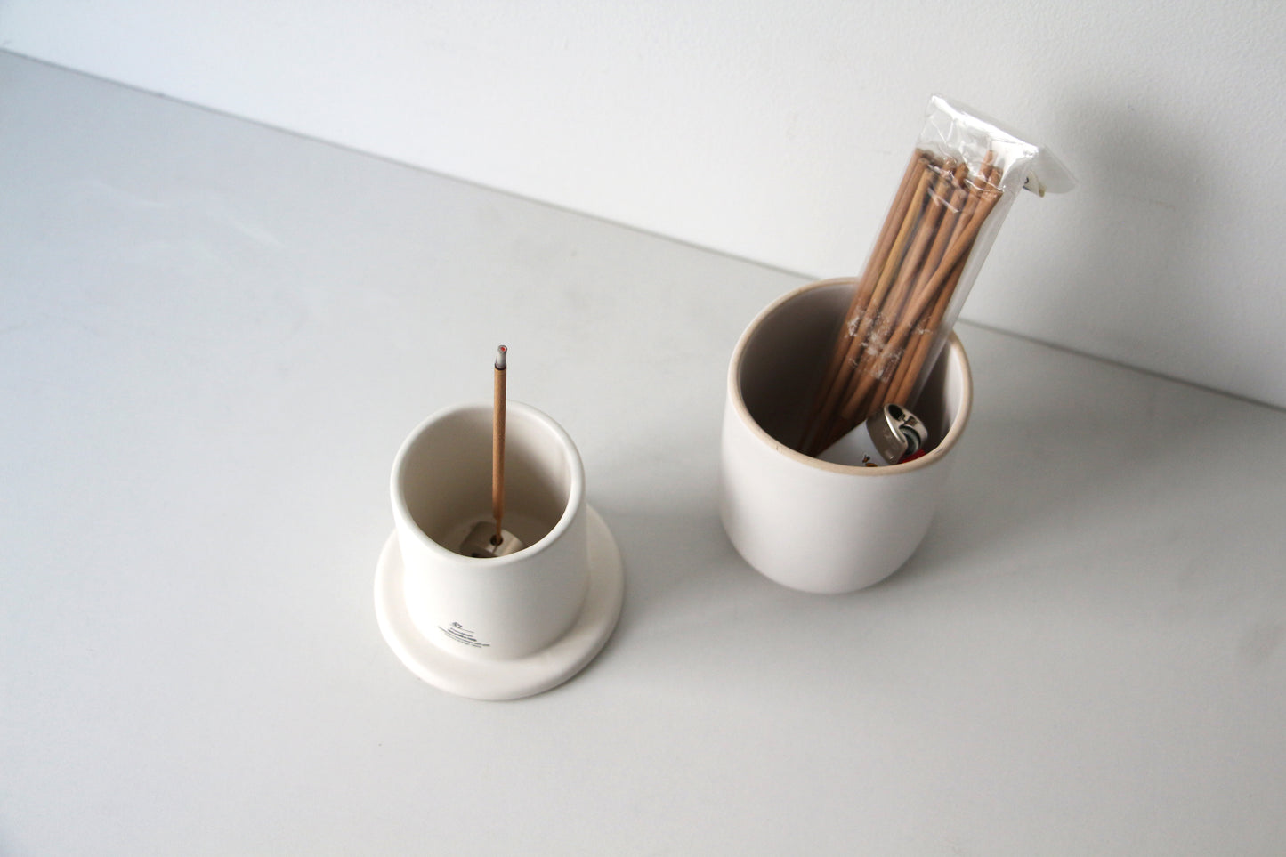 ANAheim Porcelain Ash-Pot "Ivory"